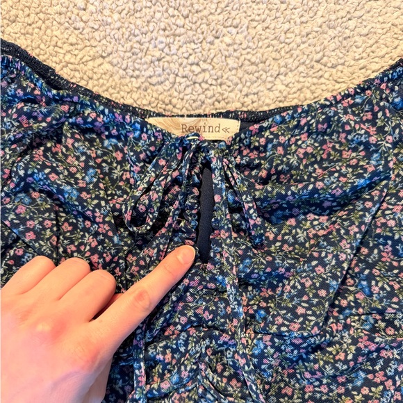 Ruched blue floral tie-up blouse - Picture 6 of 10